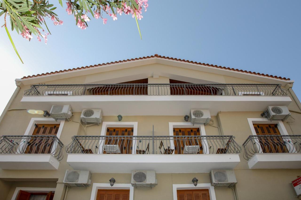 Papadatos Studios Argostoli  Eksteriør billede