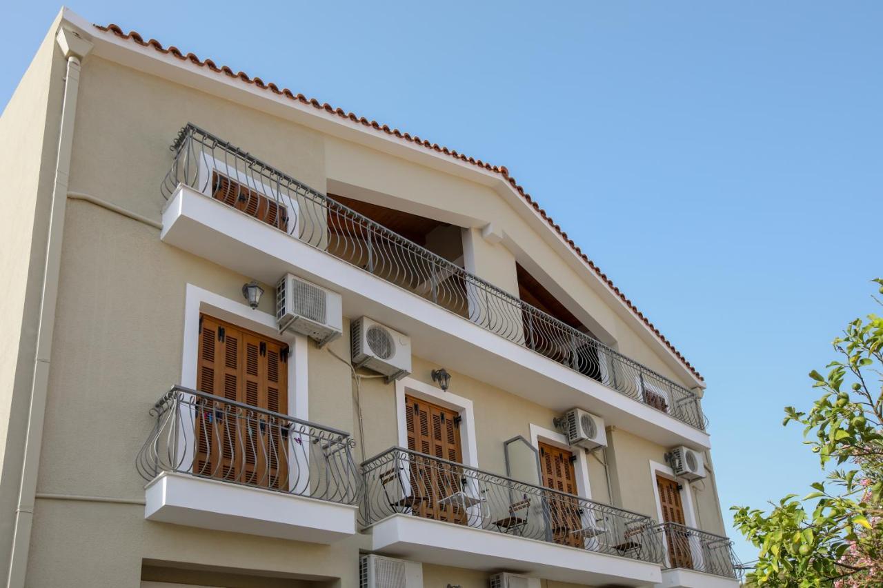 Papadatos Studios Argostoli  Eksteriør billede