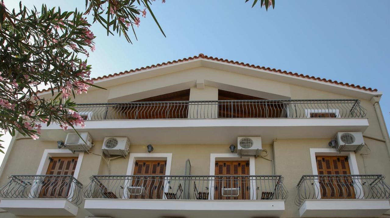 Papadatos Studios Argostoli  Eksteriør billede