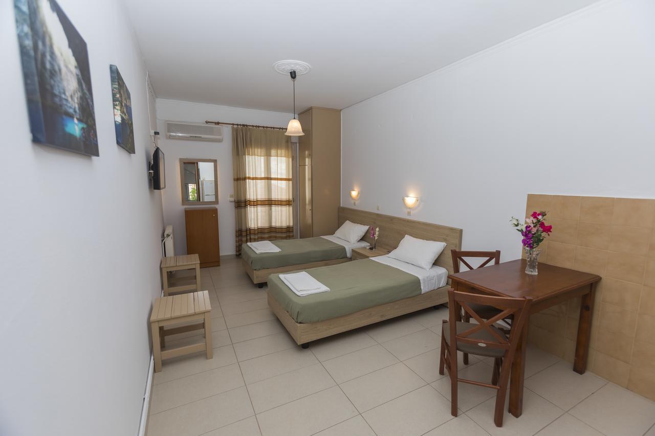 Papadatos Studios Argostoli  Eksteriør billede
